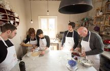 Cesarine: Small group Pasta and Tiramisu class in Bari