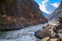 1 Day Tiger Leaping Gorge Hiking Tour from Lijiang