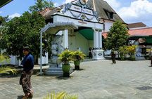 Yogyakarta City tour and Ijo Temple Sunset