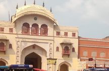 Jaipur Same Day Trip from Delhi by car with Tour Guide and Lunch