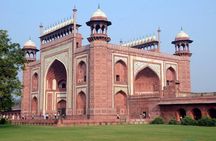 Taj Mahal Day Tour By Gatimaan Express Train