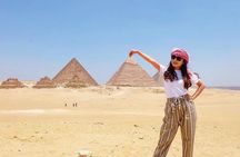 Private Full-Day Tour Visiting Giza Pyramids, Egyptian Museum and Old Market