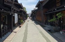 Takayama Old Town Walking Tour with Local Guide