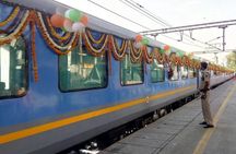 From Delhi: Private Taj Mahal Tour by Gatimaan Express Train