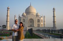 Private Guided Same Day Agra Tour by Gatimaan Train from Delhi