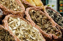 Cesarine: Small Group Market tour and Dining Experience in Verona