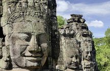 Personalized Angkor Wat Sunrise Guided Tour by TukTuk