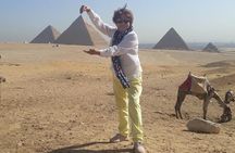 Private Guided Day-Tour to Giza Pyramids Egyptian Museum and Felucca
