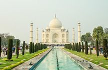 Taj Mahal Private Guided Tour from Delhi with Entrance