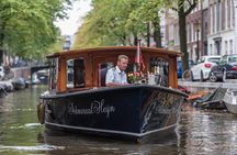 Private boat tour on a electric saloon boat