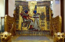 Private tour to Giza Pyramids, Sphinx and Egyptian Museum