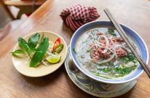 Hanoi Walking Foodie Tour by night