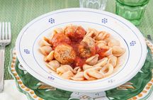 Small Group Market tour and Dining Experience at a Cesarina's home in Brindisi 