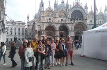 The Essence of Venice in a Stress Free Small group Walking Tour with a Top Guide