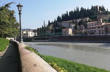 A Charming Verona Small Group Stress Free City Tour with a Local Guide