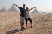 Top rated Giza Pyramids and Sphinx Tour from Cairo Airport