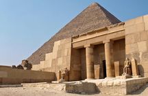 Full-Day Giza Pyramids, Egyptian Museum and bazaar Private Tour
