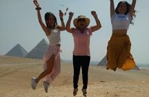Hurghada Cairo Private Day Trip with Giza Pyramids, Sphinx, and Sakkara