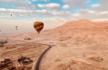  Hot air balloon ride at Luxor