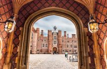 Kid-Friendly Hampton Court Palace Tour in London with Blue Badge Guide