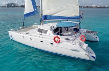 Private Catamaran from Cancun to Isla Mujeres | For up to 30 pp