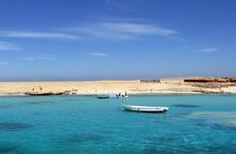 From Hurghada: Paradise Island Full-Day Snorkeling Tour