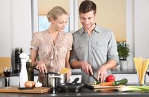 Authentic Cooking Class & Taj Mahal Tour from Delhi (All-Inclusive)