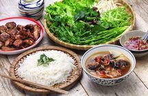 Private Tour: Hanoi walking street food tour in night 