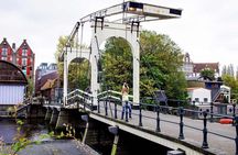 Private Amsterdam Bike Tour with a local guide (also for families)
