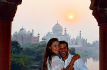 Overnight Agra and Fatehpur Sikri Trip from Delhi by Expressway 