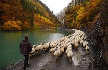 Trekking Tour from Tusheti to Khevsureti via Atsunta Pass