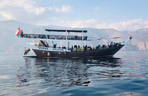 Musandam Sea Safari with Lunch From Dubai