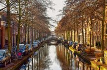 Fun Discovery Walk in Delft: Secret Alleys & Blue Ceramics