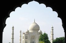 Taj Mahal Day Trip Including Same Day Flights from Mumbai