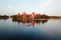 CASTLE ISLAND - Premium guided canoe tour at Trakai Historical Park