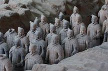 Morning Tour to Terracotta Warriors Museum with Meal