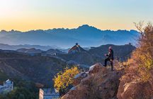 Private Jinshanling relax photo tour by sunset