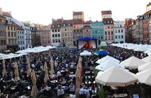Walk through the Warsaw Old and New Town: like Phoenix from the ashes