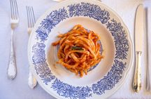 Lunch or dinner and cooking demo at a local's home in Pescara