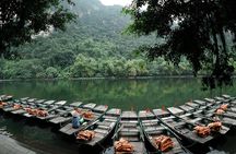 Full day tour Hoa Lu - Trang An and Mua Cave by Limousine