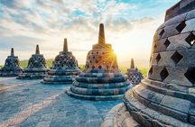 Yogyakarta: Borobudur Climb-up, Mount Merapi & Prambanan Day Trip