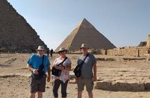 Giza Pyramids and Sphinx: Half-Day Private Tour Including Lunch with Camel Ride