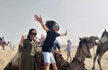 Giza Pyramids and Sphinx: Half-Day Private Tour Including Lunch with Camel Ride