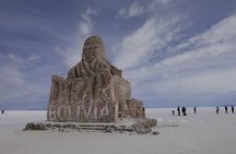 Uyuni Salt Flats (Day Trip) English Guide