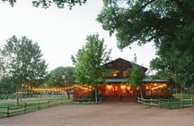 The Original 4 Winery Tour with Charcuterie 