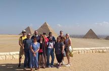 Guided Tour to Pyramids, Sphinx, Egyptian Museum& Khan El-khalili with Tickets