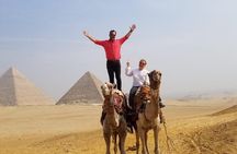 Guided Tour to Pyramids, Sphinx, Egyptian Museum& Khan El-khalili with Tickets