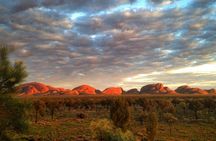 Kata Tjuta Small-Group Tour Including Sunrise and Breakfast