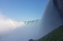 Niagara at a Glance Tour with Maid of the Mist Boat Cruise