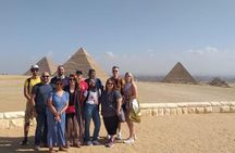 Giza Pyramids & Egyptian Museum: Camel Ride and Lunch Experience